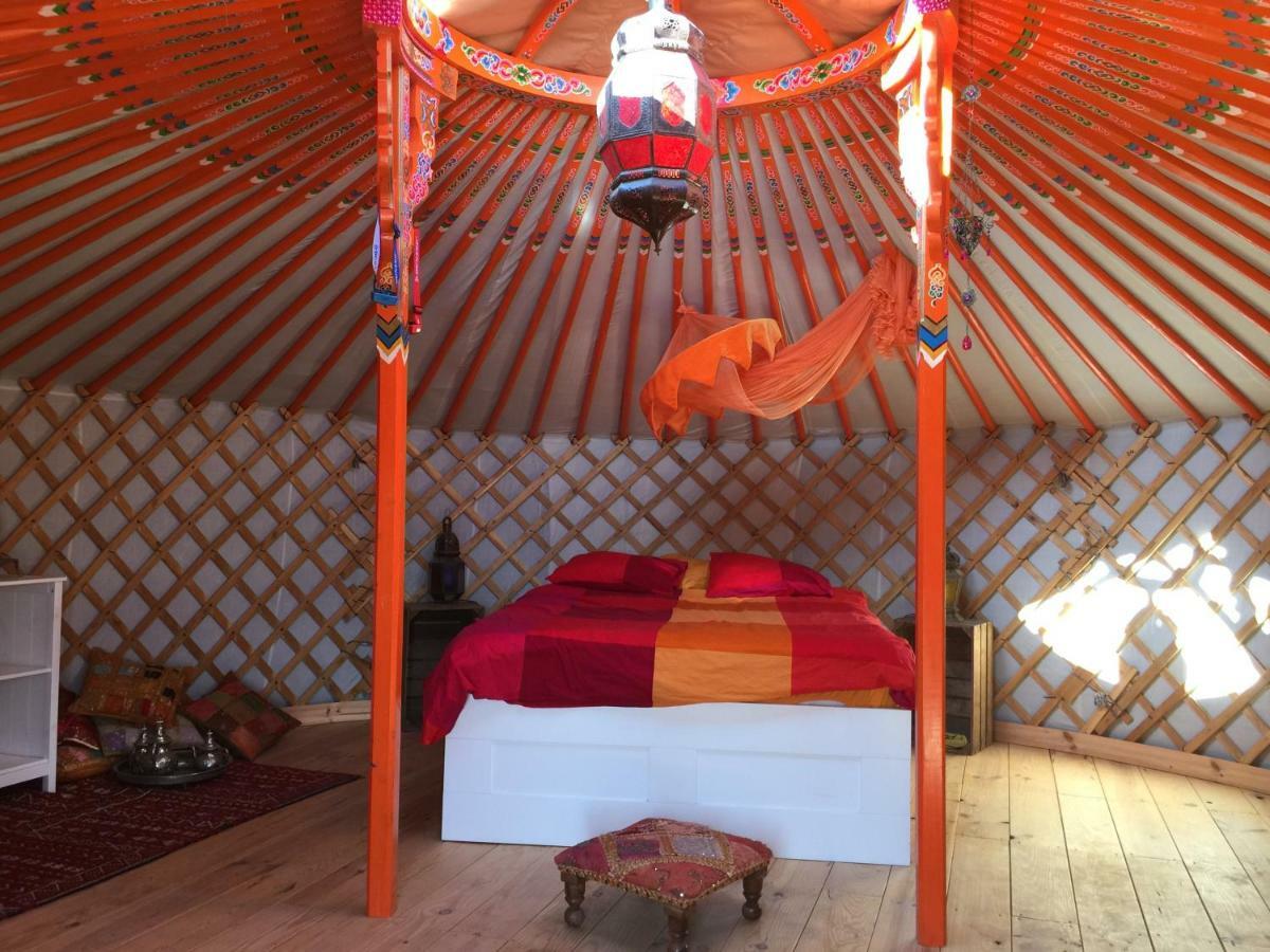 ホテル La Yurta Naranja フィネストラット エクステリア 写真