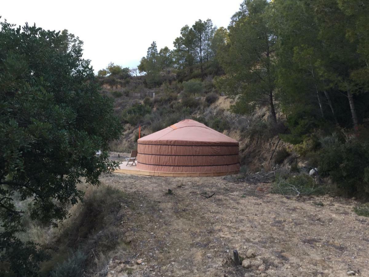 ホテル La Yurta Naranja フィネストラット エクステリア 写真