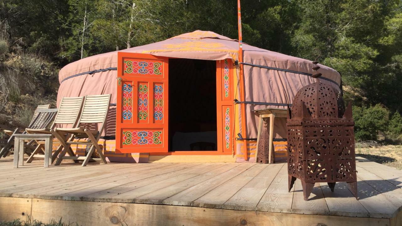 ホテル La Yurta Naranja フィネストラット エクステリア 写真